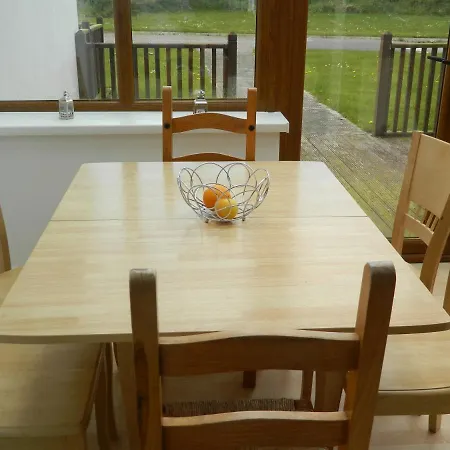 Hookless Holiday Homes 4*