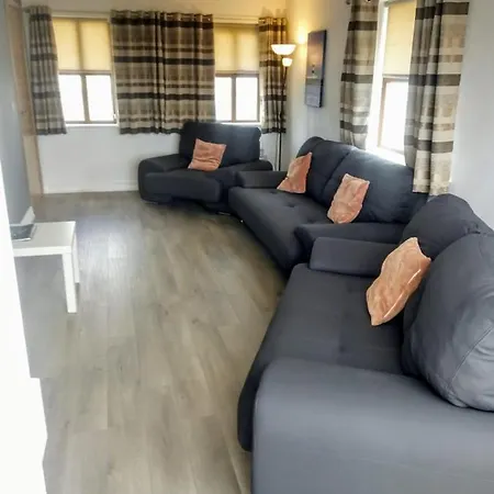 Hookless Holiday Homes