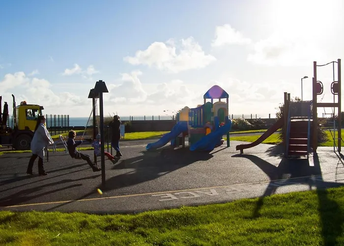 Hookless Holiday Homes